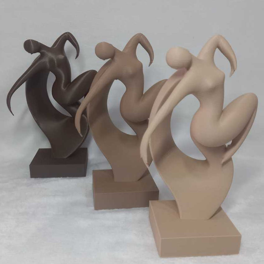 Escultura Movimento Liora Zahara® – Leveza e Expressão