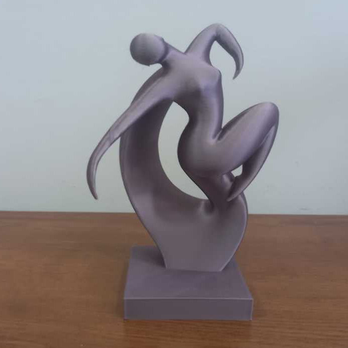 Escultura Movimento Liora Zahara® – Leveza e Expressão