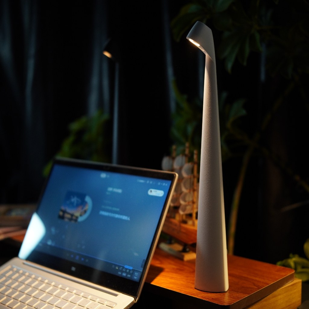 Luminária Lucent Zahara® – Autonomia e Conforto Visual